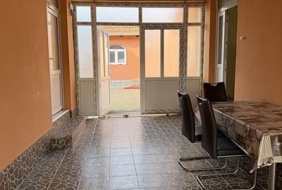 Casă cu 4 camere în Răcășdia - 2