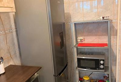 Apartament cu 3 camere decomandat în Giurgiului - 3