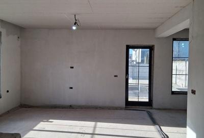 Casă cu 3 camere în Central