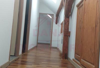 Casă individuală cu 4 camere cu Canalizare în Central - 8