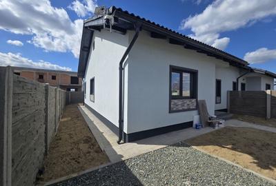 Duplex cu 3 camere cu Canalizare în Moșnița Nouă - 13