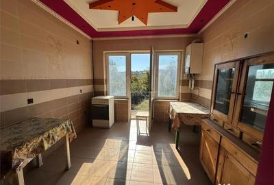 Casă cu 4 camere cu Teren 390 Mp în Central - 3