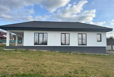 Casă cu 4 camere cu Teren 812 Mp în Satu Nou de Jos - 7