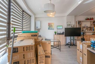 Spatiu birou cu acces din strada - 2