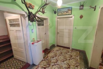 Casă cu 4 camere cu Teren 2500 Mp în Putna - 3