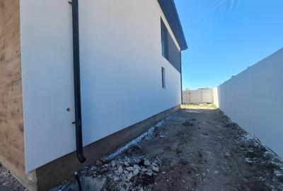 Duplex cu 4 camere cu Canalizare în Bragadiru - 10