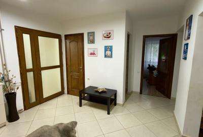 Apartament cu 3 camere decomandat, mobilat în Lujerului - 2