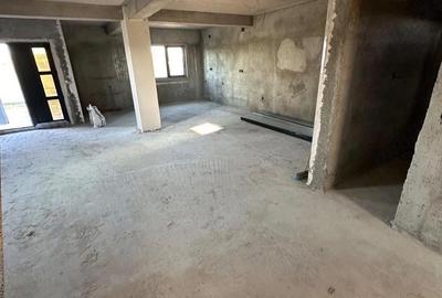 Casă cu Teren 300 Mp în Central - 3