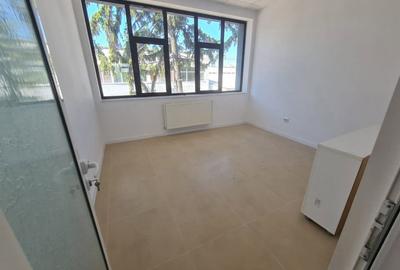 Spațiu comercial, de 23 mp, în Nord - 5