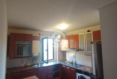 Apartament cu 2 camere semidecomandat, mobilat în Podul de Piatră - 4