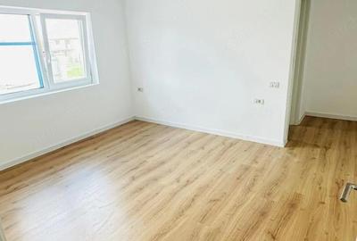 Casă cu Teren 350 Mp în Central - 2