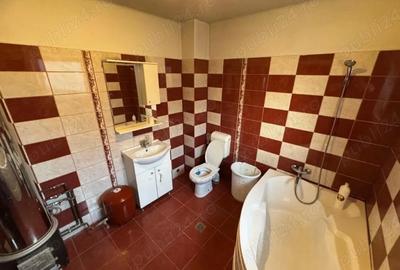 Casă cu Teren 400 Mp în Central - 2