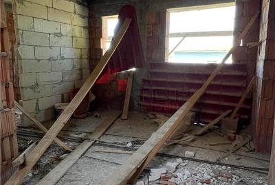 Casă cu 5 camere cu Teren 508 Mp în Bârnova - 7