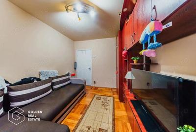 Apartament cu 3 camere semidecomandat, mobilat în Central