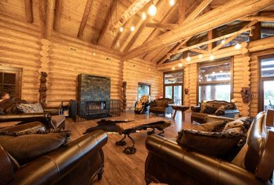 Proprietate Spectaculoasa - Sanctuar de liniste - Teren 4.7Ha - 1.000 MP Utili - 15