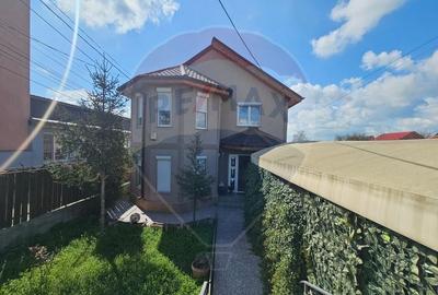 Casa / Vila cu 4 camere de vanzare in Valu lui Traian - 5