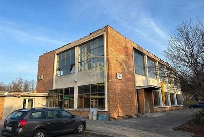 Spațiu comercial, de 900 mp, în Central