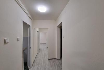 REZERVAT- Ap. 3 camere decomandate la etajul 1, Insula de Ag - 2