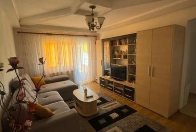 Apartament 3 camere + Balcon - De vanzare - Proprietar Apartament 3 camere + Balcon - De vanzare - Proprietar - 2