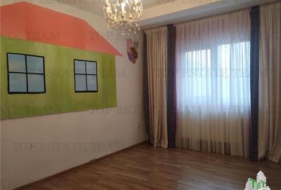 Casă cu 4 camere cu Canalizare în Central - 6