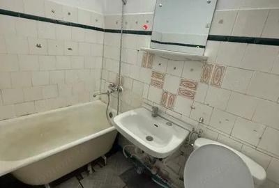 Apartament cu 2 camere decomandat în Micro 19 - 1