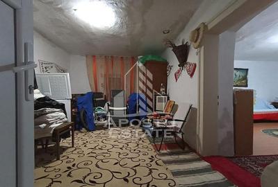 Casă cu 4 camere cu Teren 996 Mp în Dudeștii Noi - 8