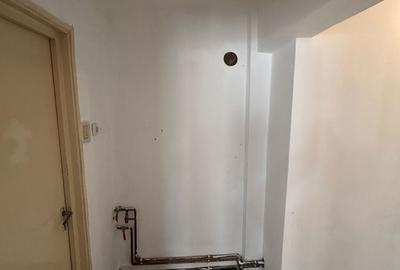 Apartament cu 3 camere decomandat în Micro 16 - 2