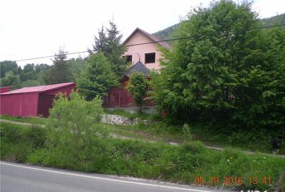 Casă cu 7 camere cu Teren 400 Mp în Greșu - 9