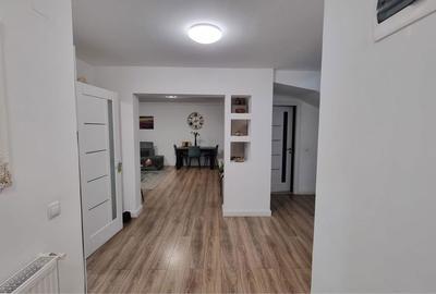 Casă cu 4 camere decomandat în Central - 4