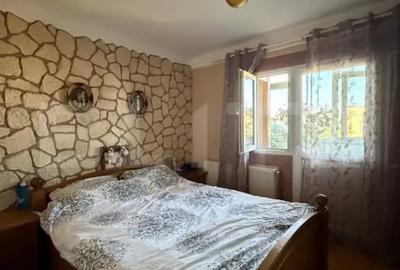 Apartament cu 4 camere decomandat în 1 Mai - 5
