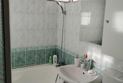 Apartament cu 3 camere decomandat în Far - 6