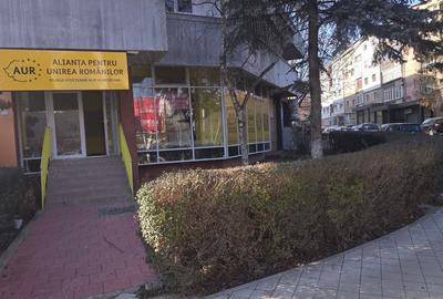 Spațiu comercial, de 70 mp, în Decebal - 15