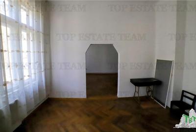 Apartament cu 4 camere  de vanzare, Ultracentral,  Kogalniceanu, curte si pod Apartament cu 4 camere  de vanzare, Ultracentral,  Kogalniceanu, curte si pod - 2