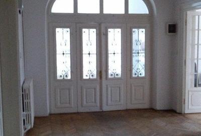 Vila Interbelica 8 camere- Penthouse Etaj - Cismigiu