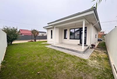 Casa - 4 camere - Canalizare/Apa - Asfalt - Gaze/Curent - Darza Crevedia - 7