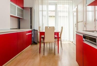 Apartament 4 camere, 2 bai, la 2 minute de Parcul Sub Arini Apartament 4 camere, 2 bai, la 2 minute de Parcul Sub Arini - 2