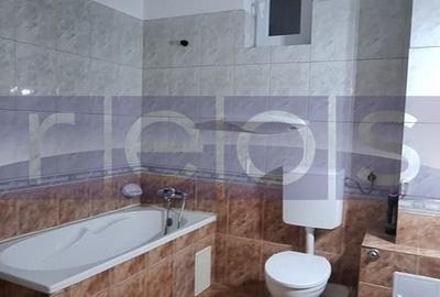 Casă individuală cu 8 camere cu Canalizare în Mihai Bravu - 9