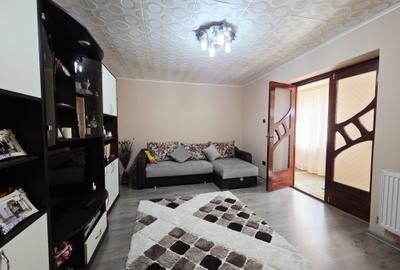 Casă cu 3 camere cu Canalizare în Smârdan - 2