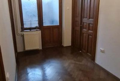 Spațiu comercial, de 71 mp, în Victoriei - 5