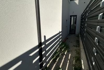 Duplex despartit prin spatiu tehnic - 26