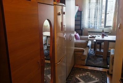 Garsonieră decomandată în Far - 2