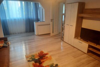 Garsonieră semidecomandată în Gorjului