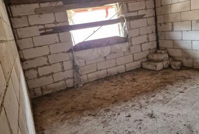 Casă cu 10 camere cu Teren 2200 Mp în Dragomirești - 4