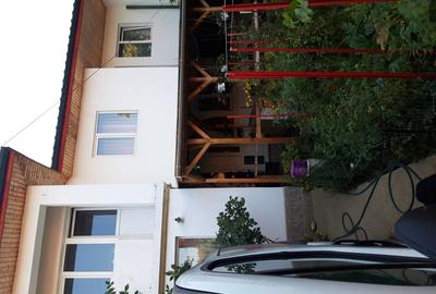 Casa curte - 2