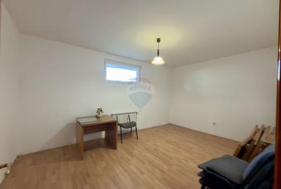 Casă cu 8 camere cu Teren 506 Mp în Sânmartin - 30