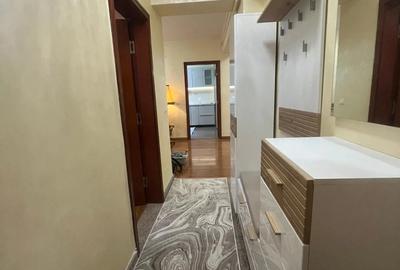 Apartament cu 2 camere decomandat în Nicolina