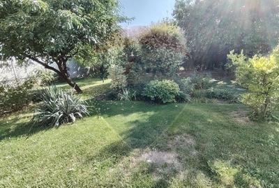 Casă / Vilă cu 8 camere de vânzare în zona Central - 50