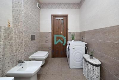 Apartament cu 3 camere decomandat în Tractorul - 16