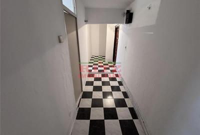 Apartament cu 3 camere semidecomandat în Central - 12