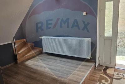 Casă cu 5 camere cu Teren 1375 Mp în Dârlos - 3